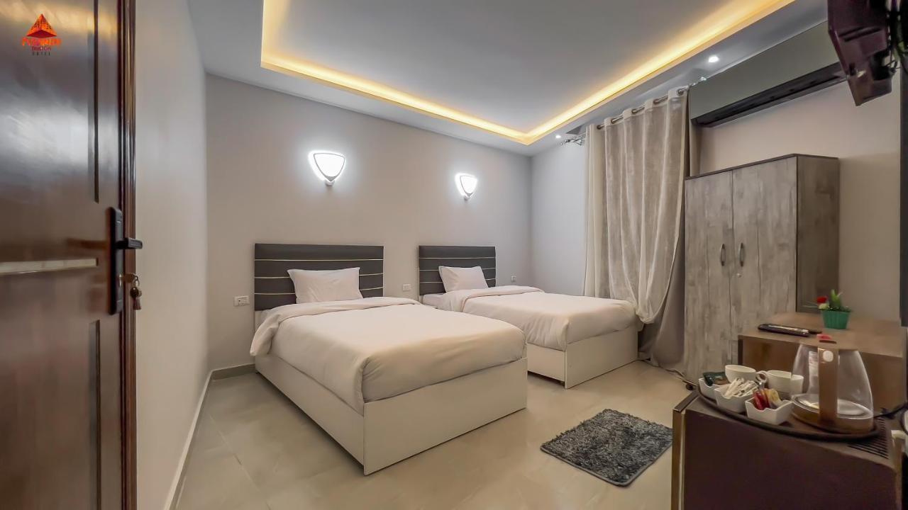 Pyramids Tower View Inn Nazlet el Simman ภายนอก รูปภาพ