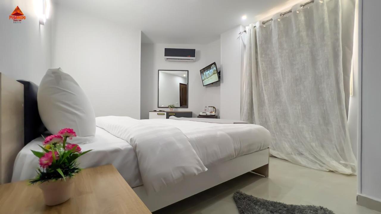 Pyramids Tower View Inn Nazlet el Simman ภายนอก รูปภาพ
