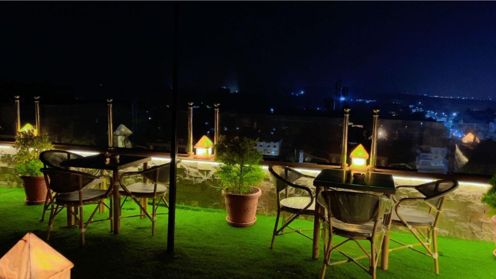 Pyramids Tower View Inn Nazlet el Simman ภายนอก รูปภาพ